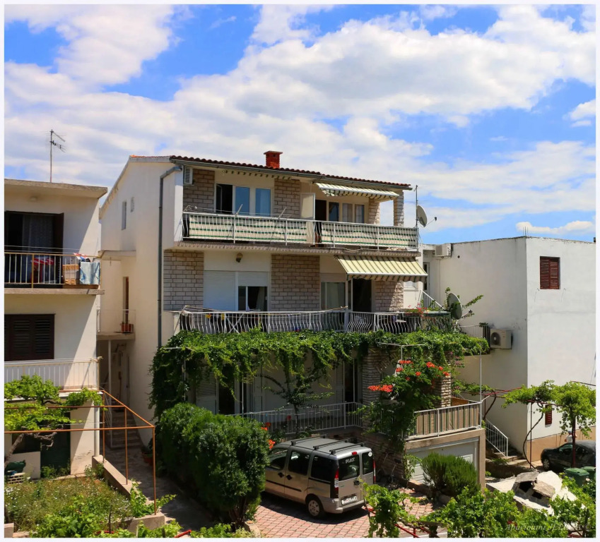 Buffalo - 150m From the Beach & Parking - A1