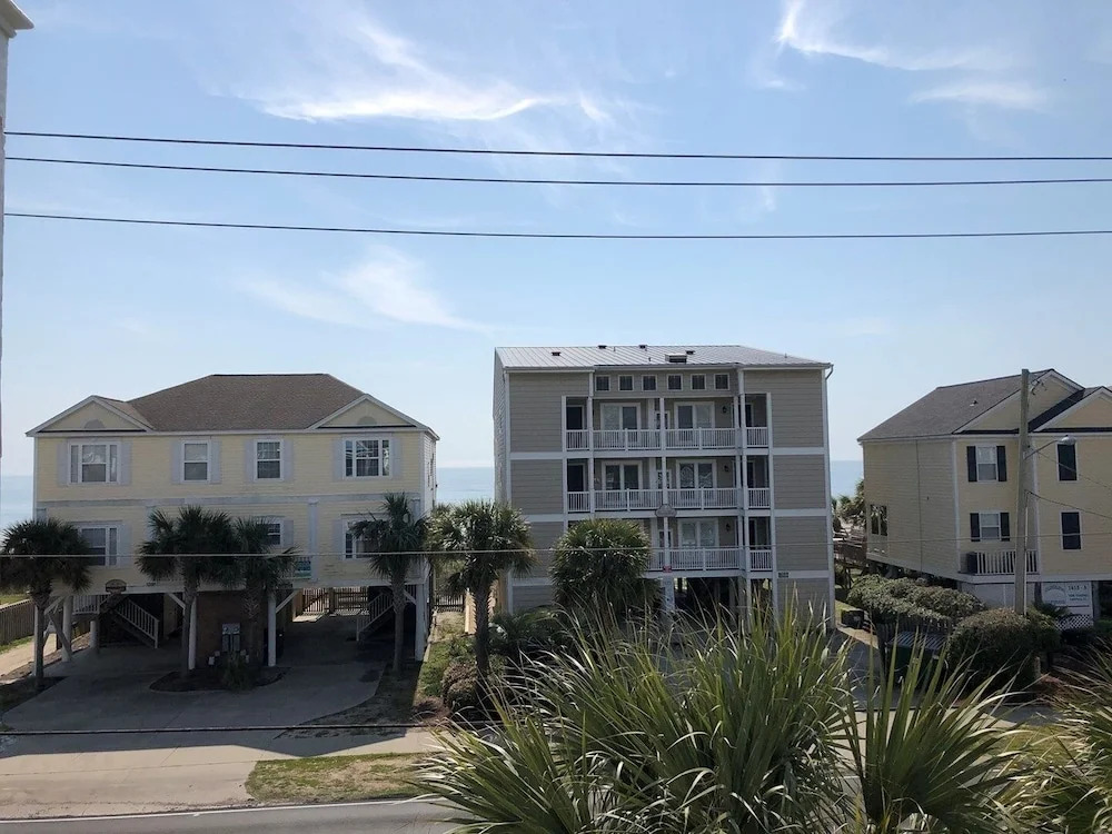 Las Palmas Home #64622 5 Bedrooms 5.5 Bathrooms Home