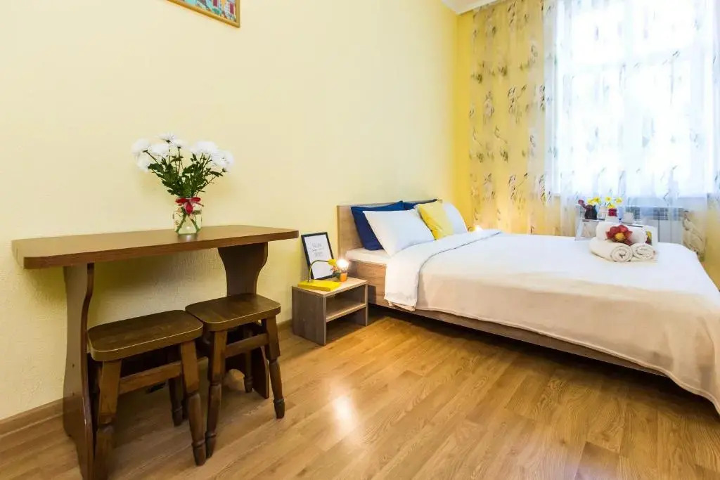 Modern 2BR Apartment in Central Lviv
