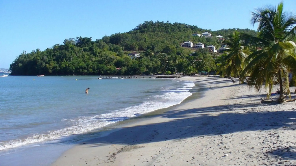 Bungalow de 2 chambres avec terrasse amenagee et wifi a Riviere Salee a 9 km de la plage