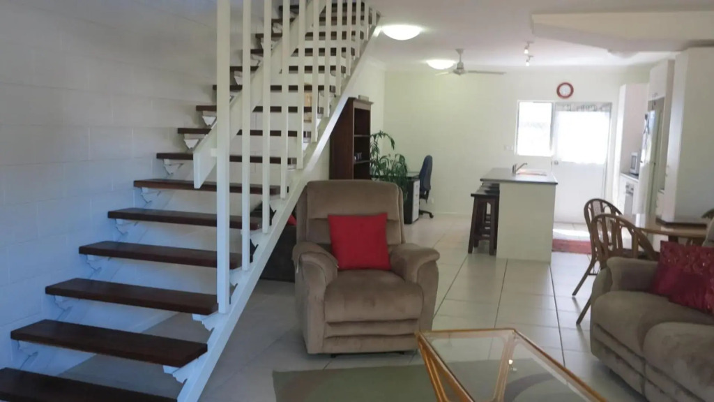Paradise Apartments 2