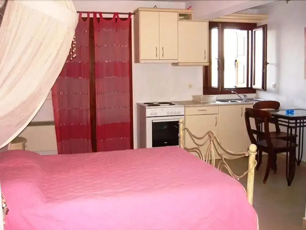 Loukia Apartments