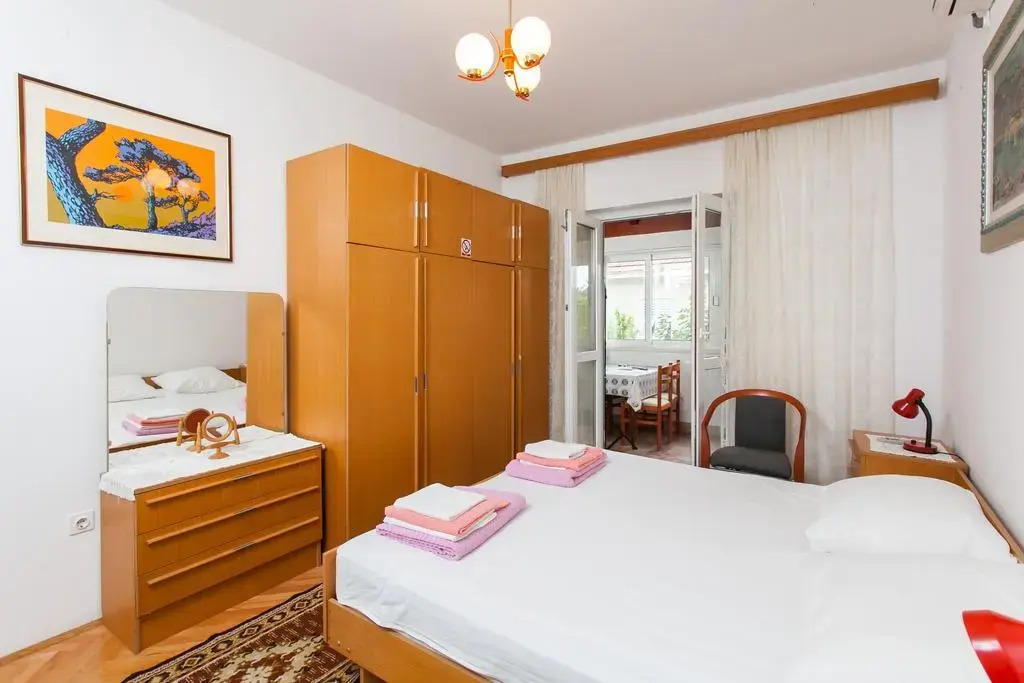 Apartments Miljak
