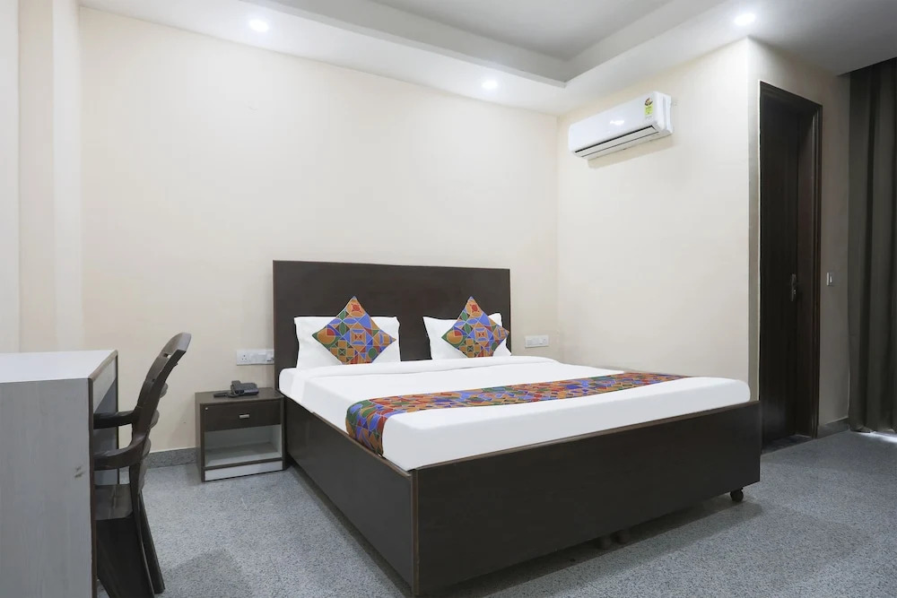 Fabhotel Bliss Premium