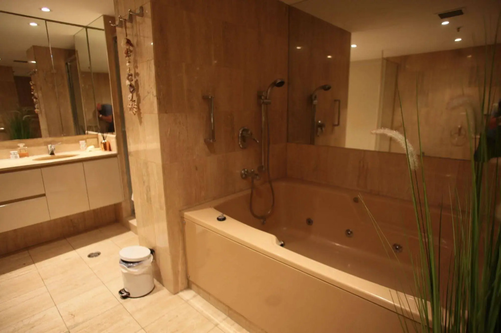 Gold Coast Amor'e Luxury Sub Penthouse