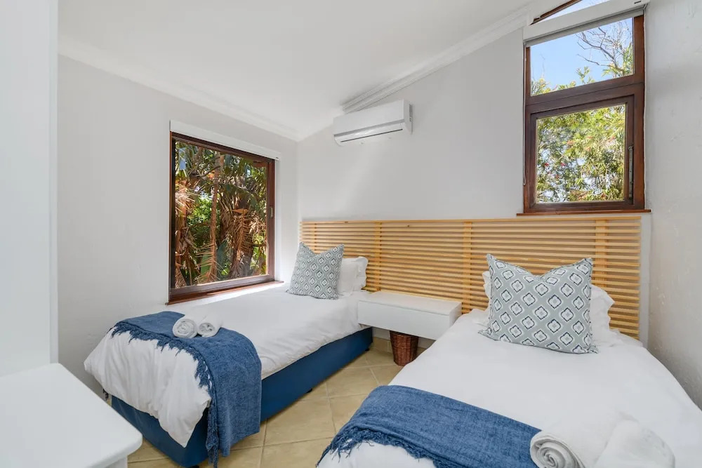 San Lameer Villa Rentals  3207