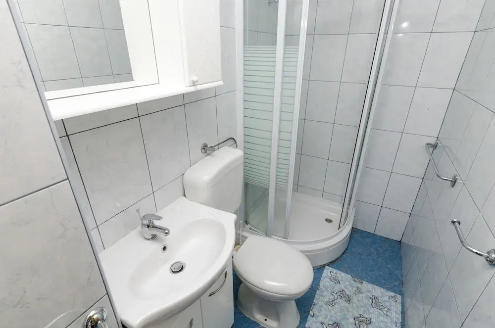 Apartments and Room Mate-mare