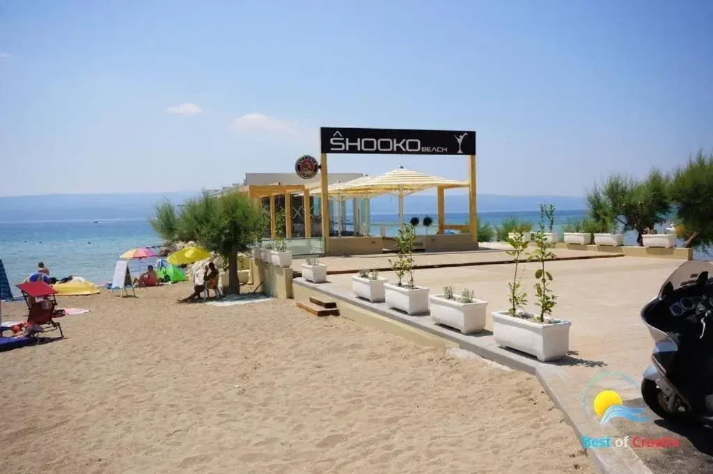 20 meters from the beach