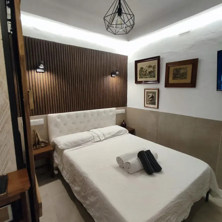 Хостел House with 9 private rooms