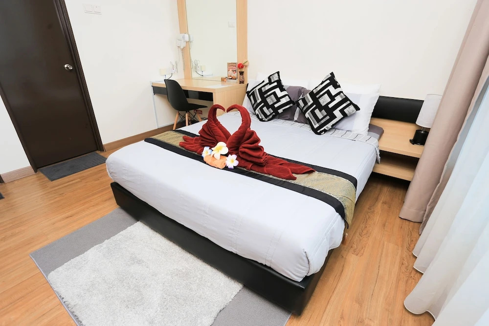 MLH Deluxe Studio Suites @ Landmark Residence