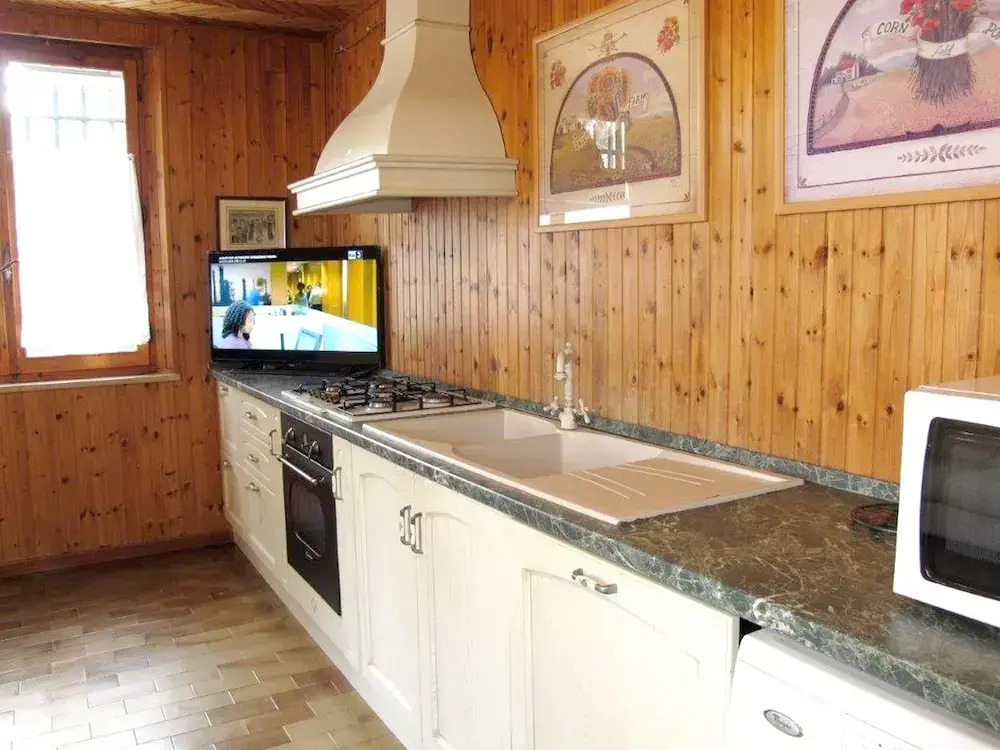 Apartment With 2 Bedrooms in Ramazzano - Le Pulci, With Pool Access and Furnished Garden - 55 km From the Slopes
