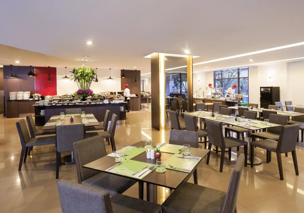 Ibis Bangkok Riverside