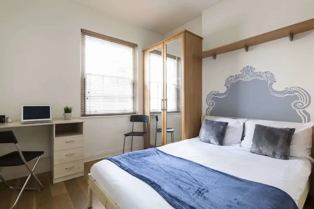 Bright 3BR Flat in the Very Centre of London