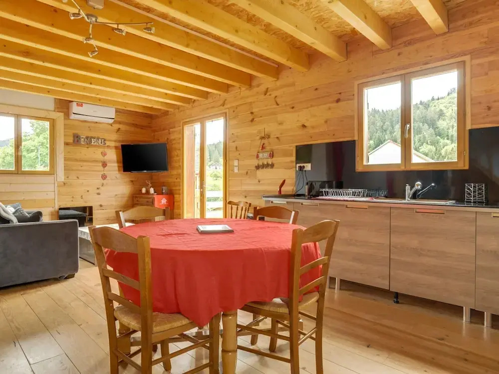 Brand-new Wooden Chalet Offering Vast Views, 800m From Gérardmer and Close to the Pistes