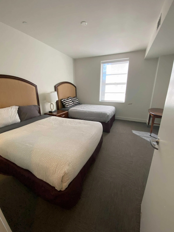 Deep Cleaned 1Br Apartment | Downtown Location