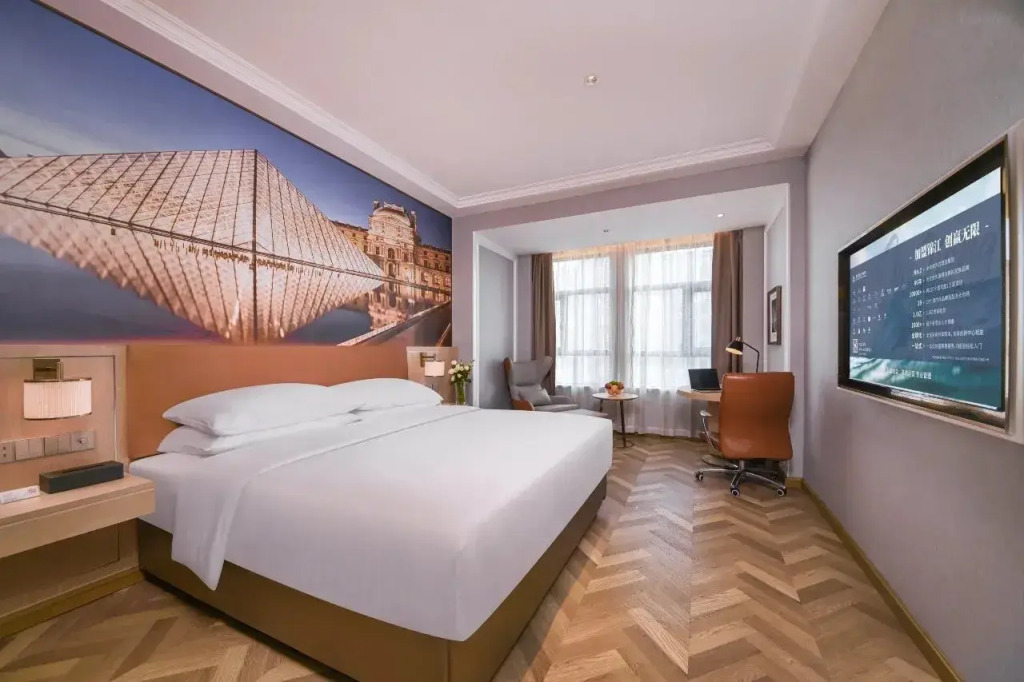Vienna hotels （ Hebi sands international store）