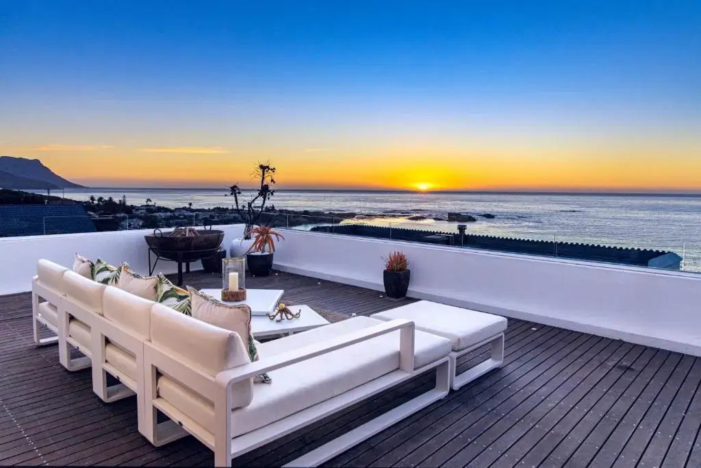 Clifton YOLO Spaces - Clifton Private Beach Villa