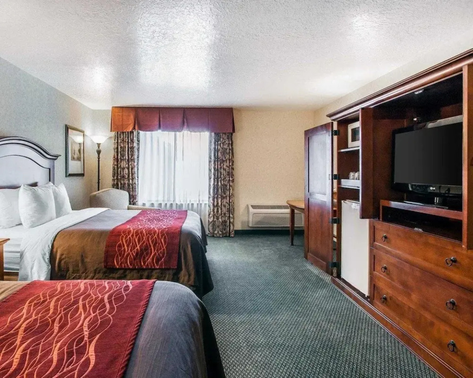 The Hotel B
