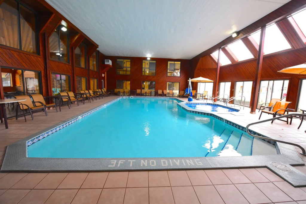 Best Western Plus Dockside Waterfront Inn