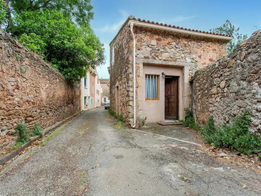 Cozy Holiday Home in Occitanie