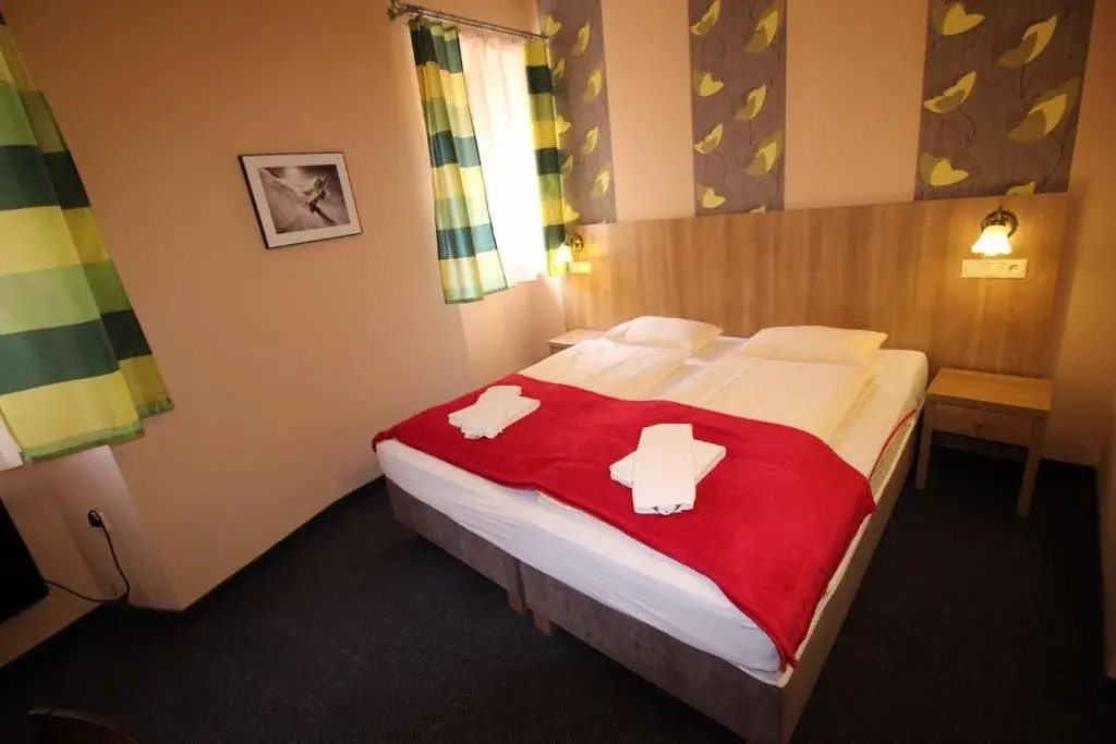 Jasmin Pension Central Location Shared Kitchen Pet Friendly