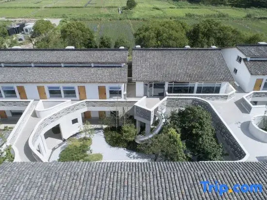 Ideal Village · Xuanshe | Twenty-Six Rooms Homestay