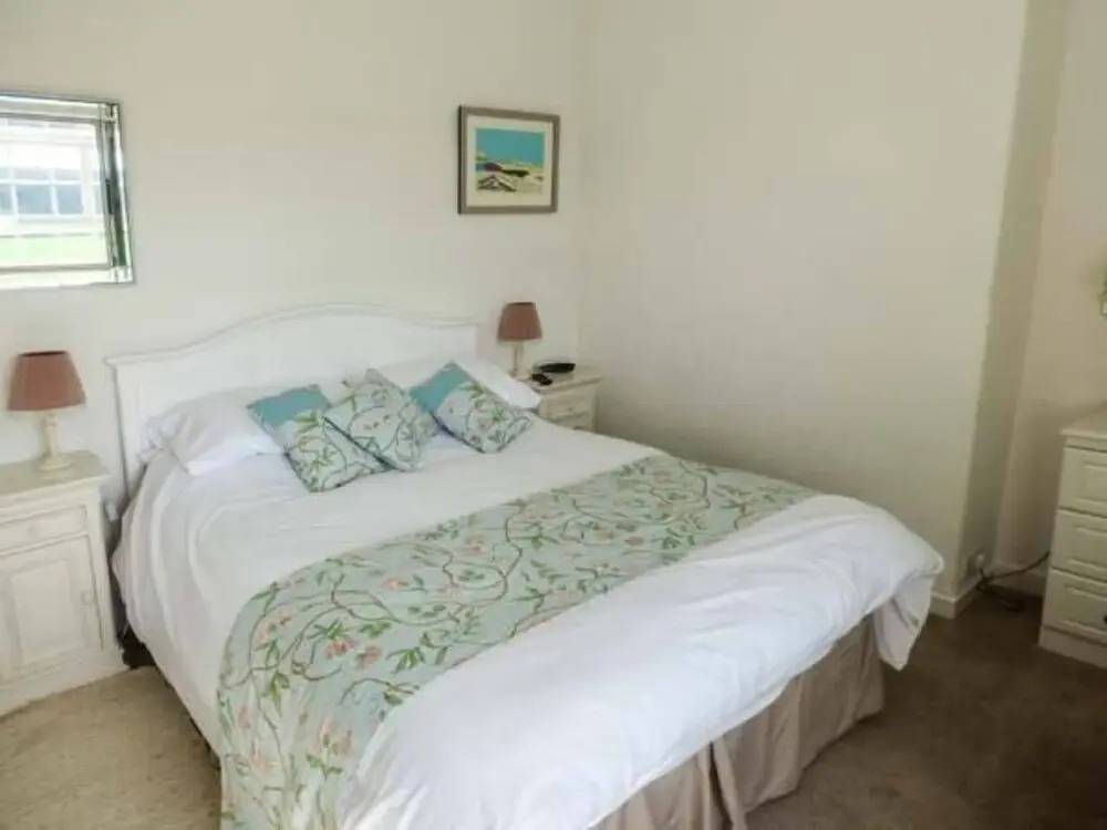 3 Kentstone Farm Cottages