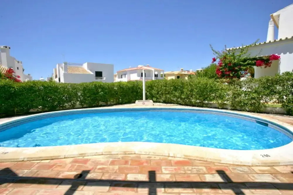 Modern Holiday Home in Quarteira With Swimming Pool