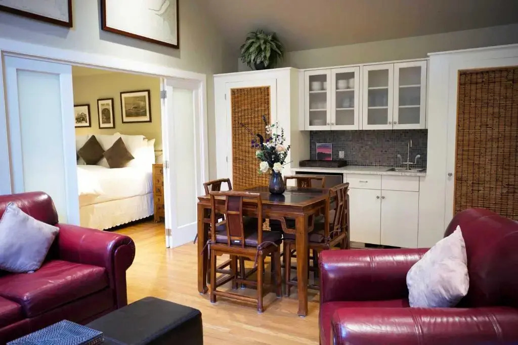 Mill House Inn