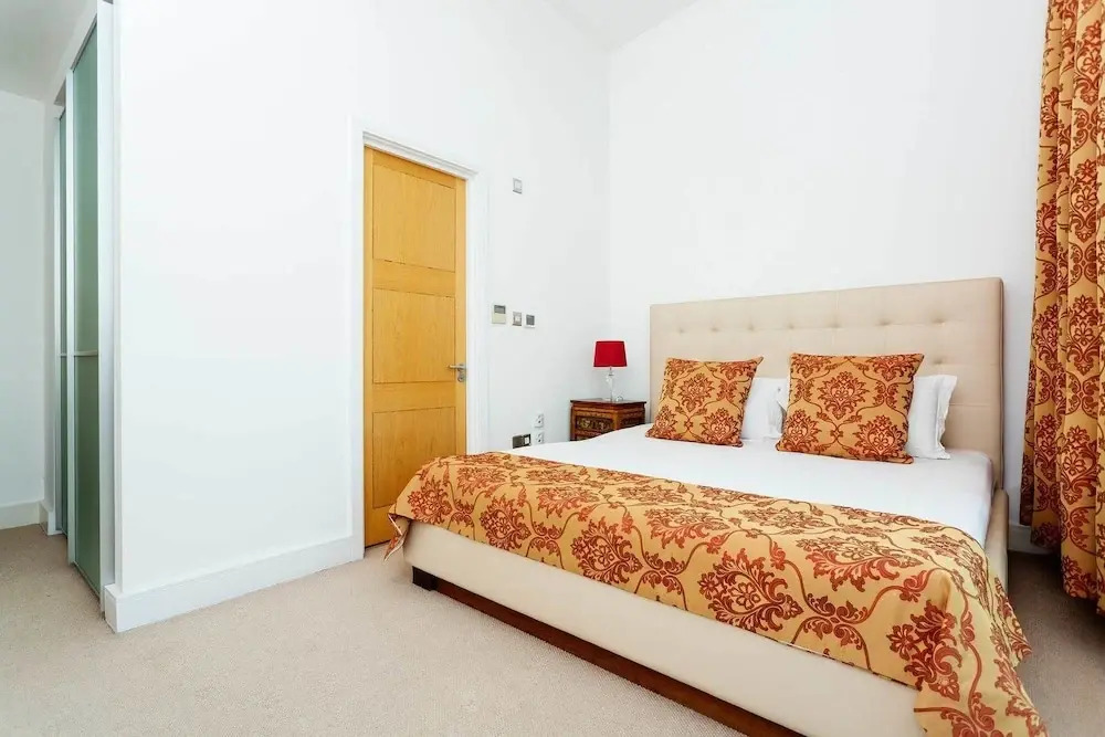 St Katharine's Dock Penthouse