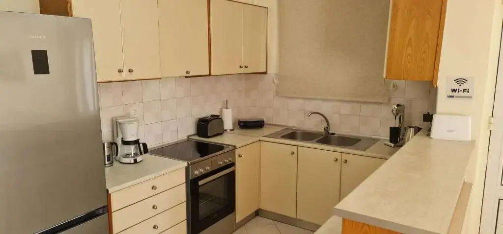 Chrisele House, 100m from Kalamaki Beach, Chania