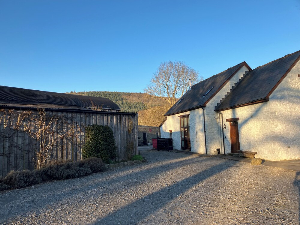 Maes Y Berllan Barn