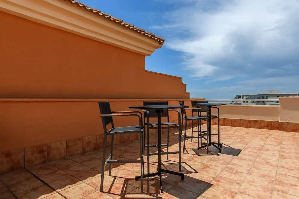 Seafront Oasis With Pool, Garden