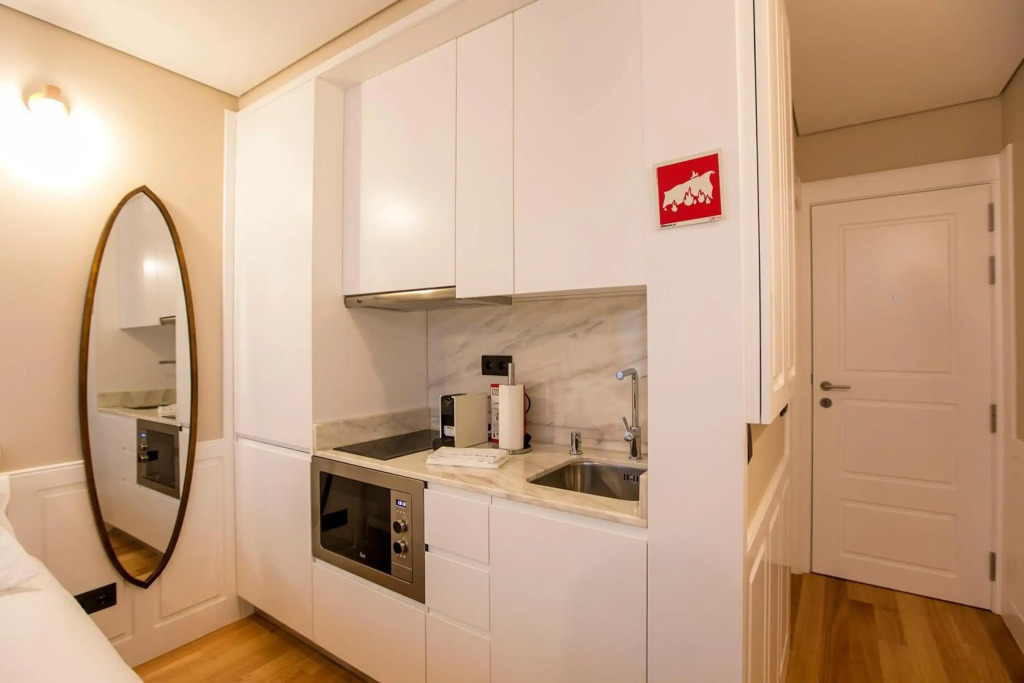 Charming Studio in Historic Downtown