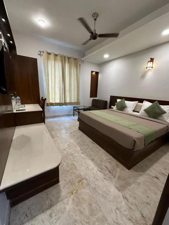1 BR Boutique stay in Rohini, New Delhi (65C1), by GuestHouser