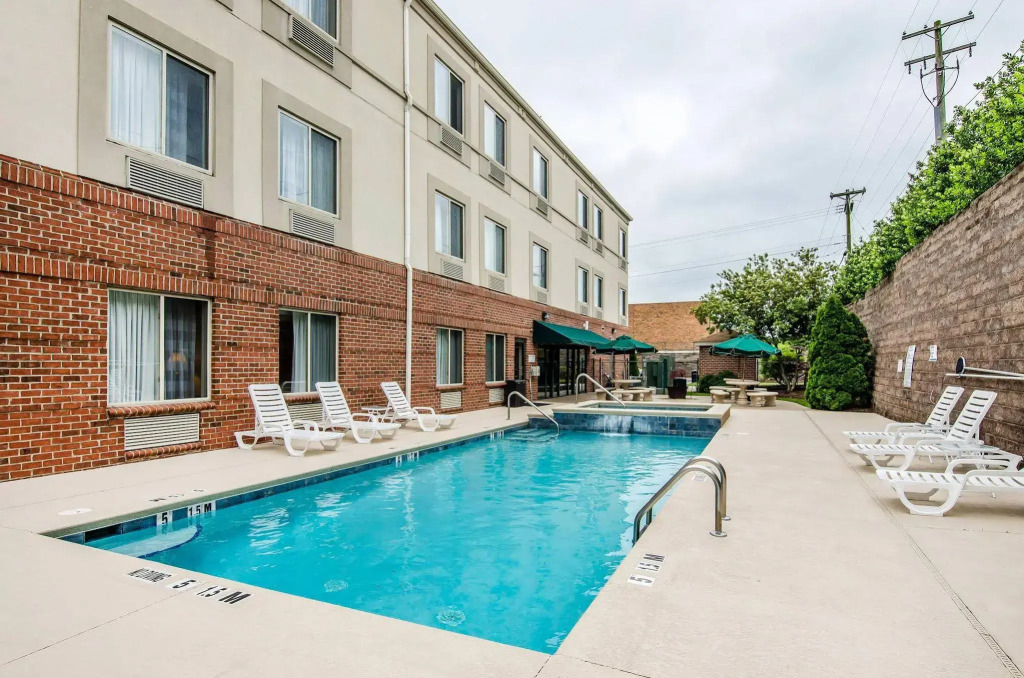 Sleep Inn & Suites Danville Hwy 58