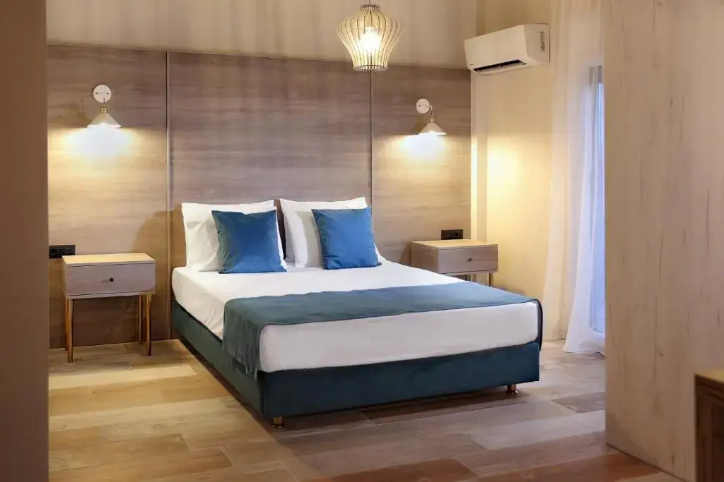 Ares Suites