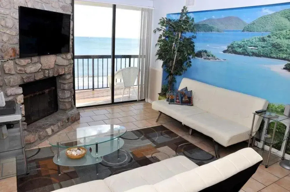 Water Pointe 903 - 3 Br condo by RedAwning