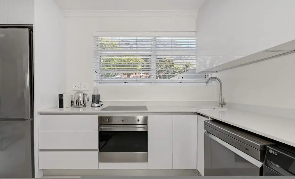 Spacious One Bed Table Mountain Views