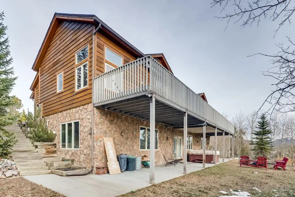 122 Kings Court by Book by Owner