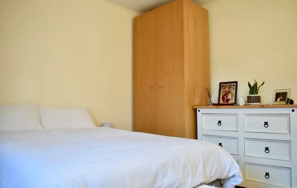 Spacious 2 Bedroom Apartment in Greenwich