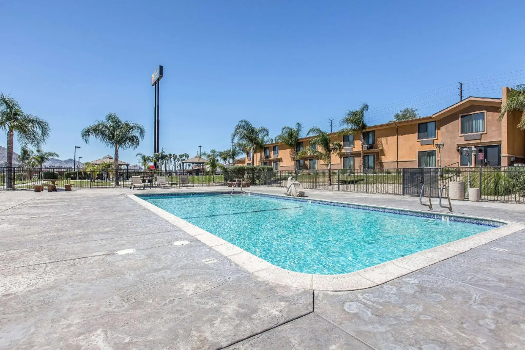 Comfort Inn & Suites San Bernardino