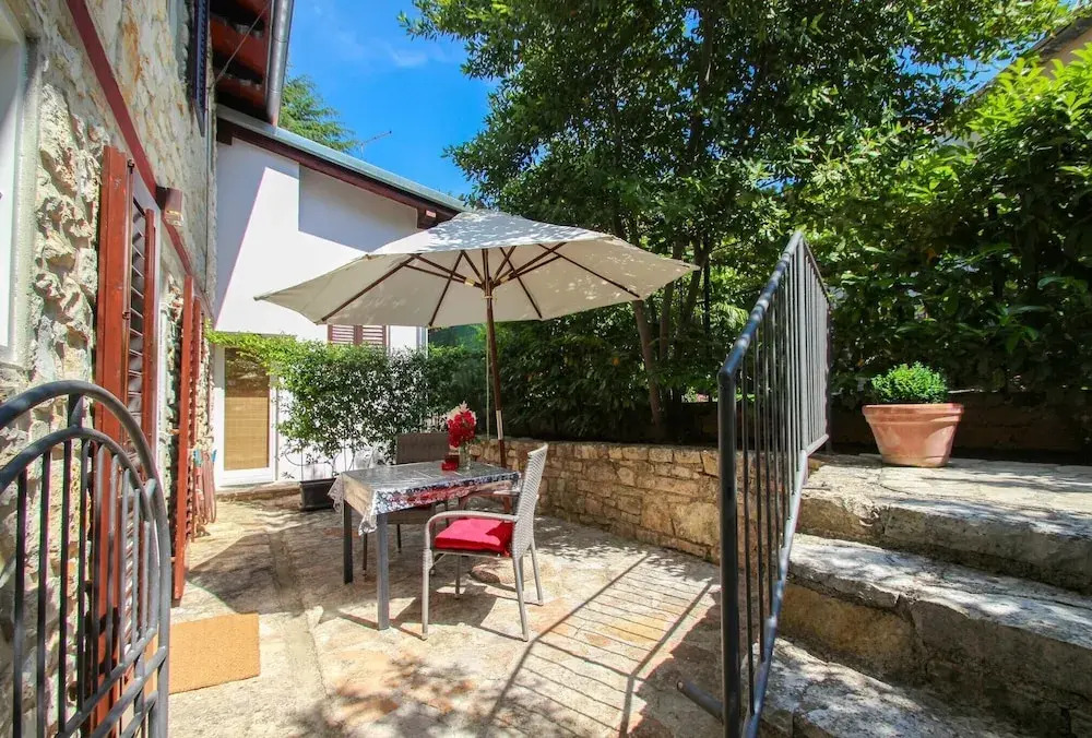 Carla Guest House
