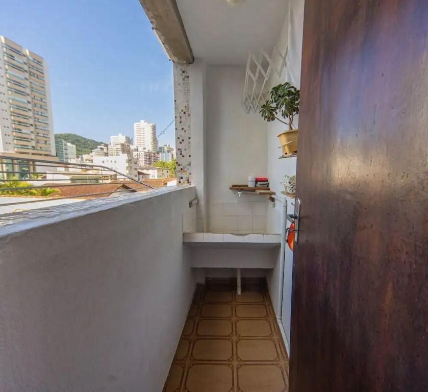Apto Para 6 com Garagem a 450m da Praia do Forte