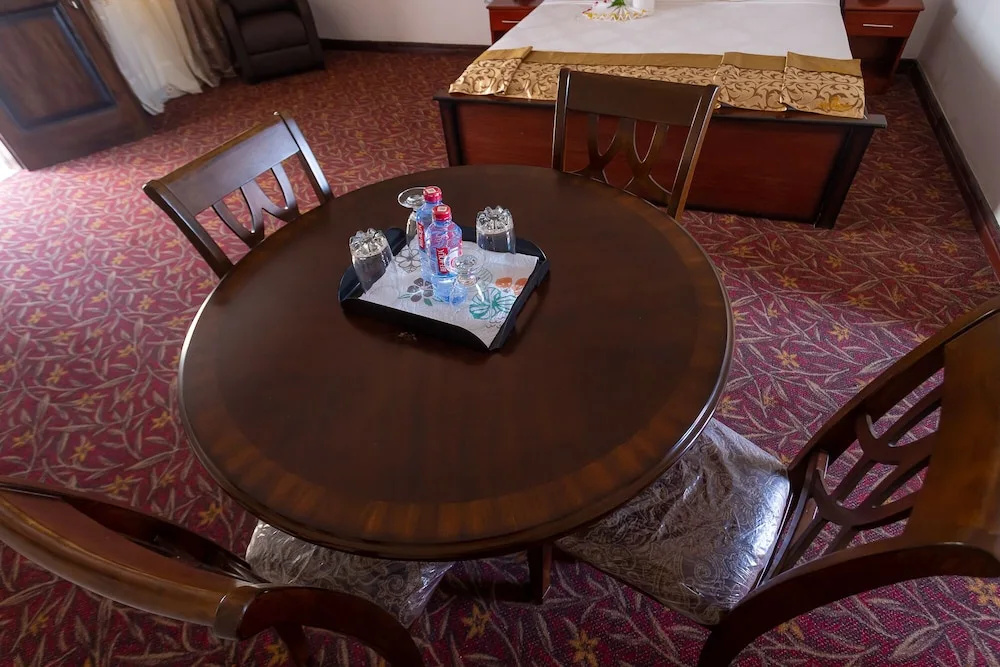 Royal Elmount Hotel