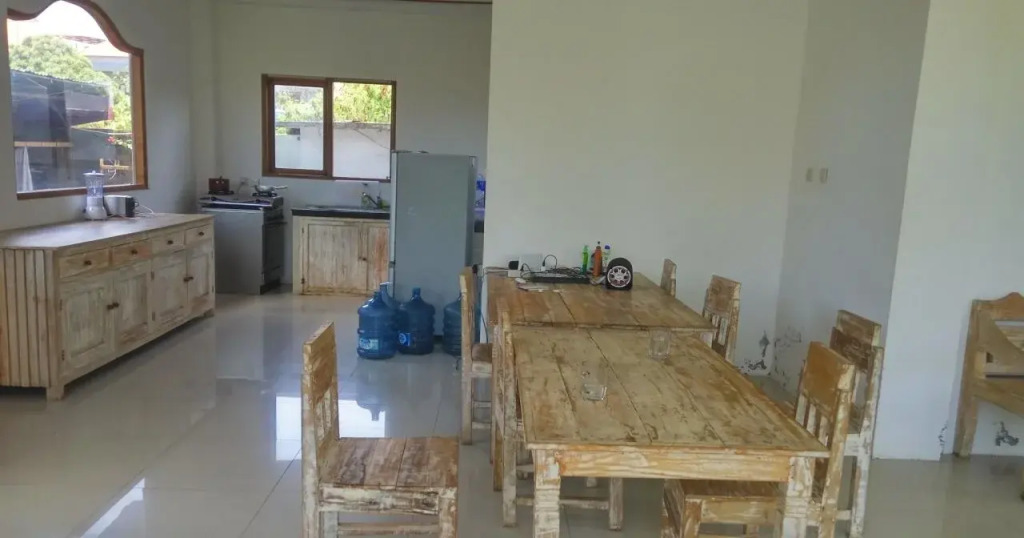 Berawa Beach Garden Hostel