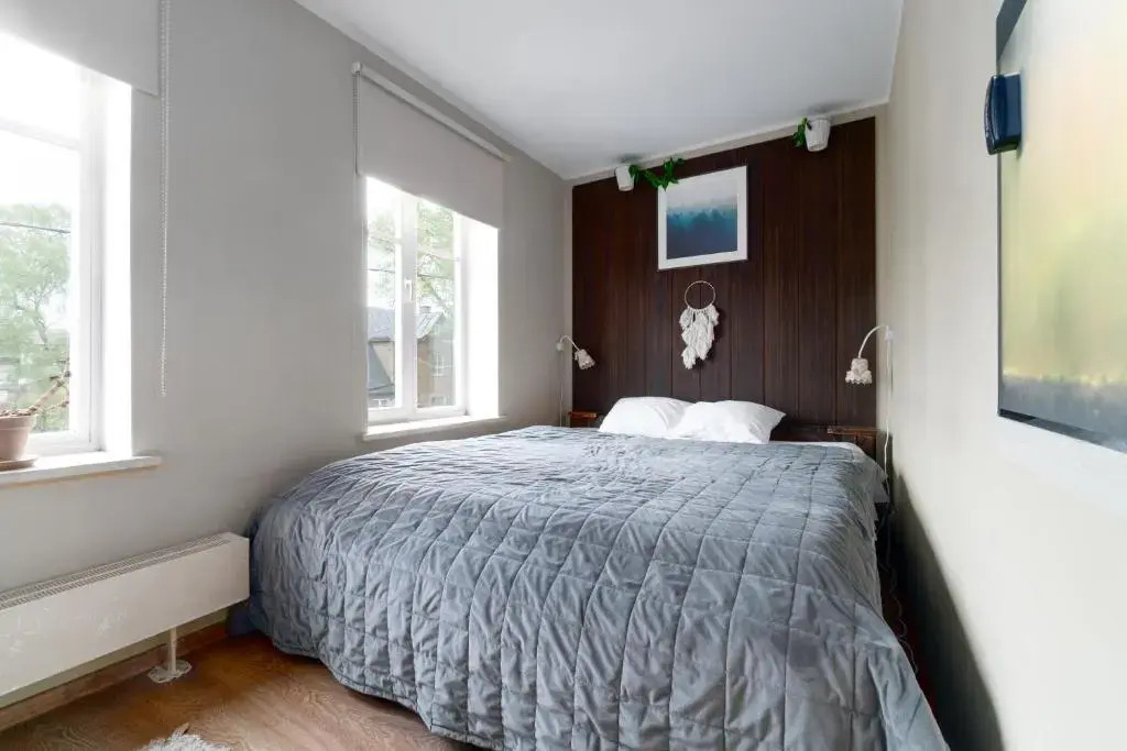 Unique 3 floor apartment. Garden, great location!