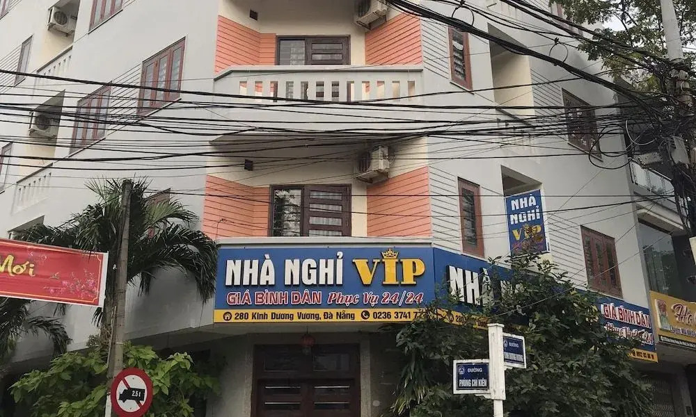OYO 999 Vip Hostel