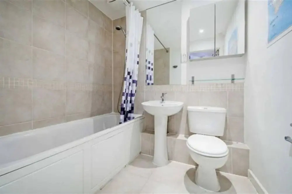 Modern 1 Bedroom Flat in Battersea