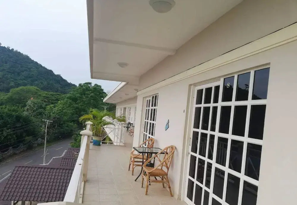 CHILL HOUSE by the beach